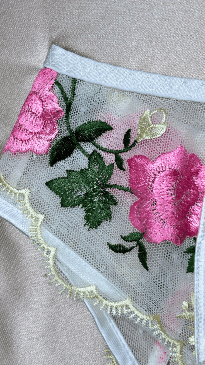 Faye Garter - TRÈS FOU OR SOMETHING