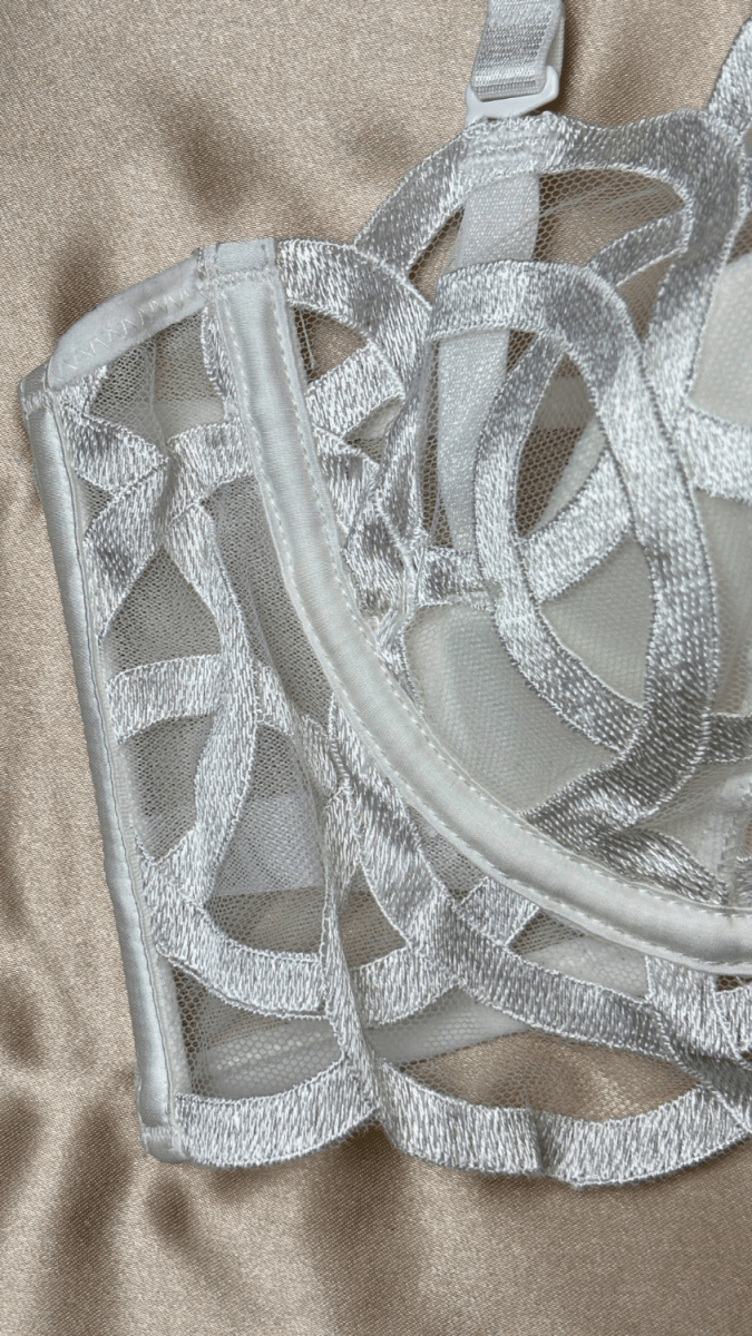 Fleur White Bra - TRÈS FOU OR SOMETHING