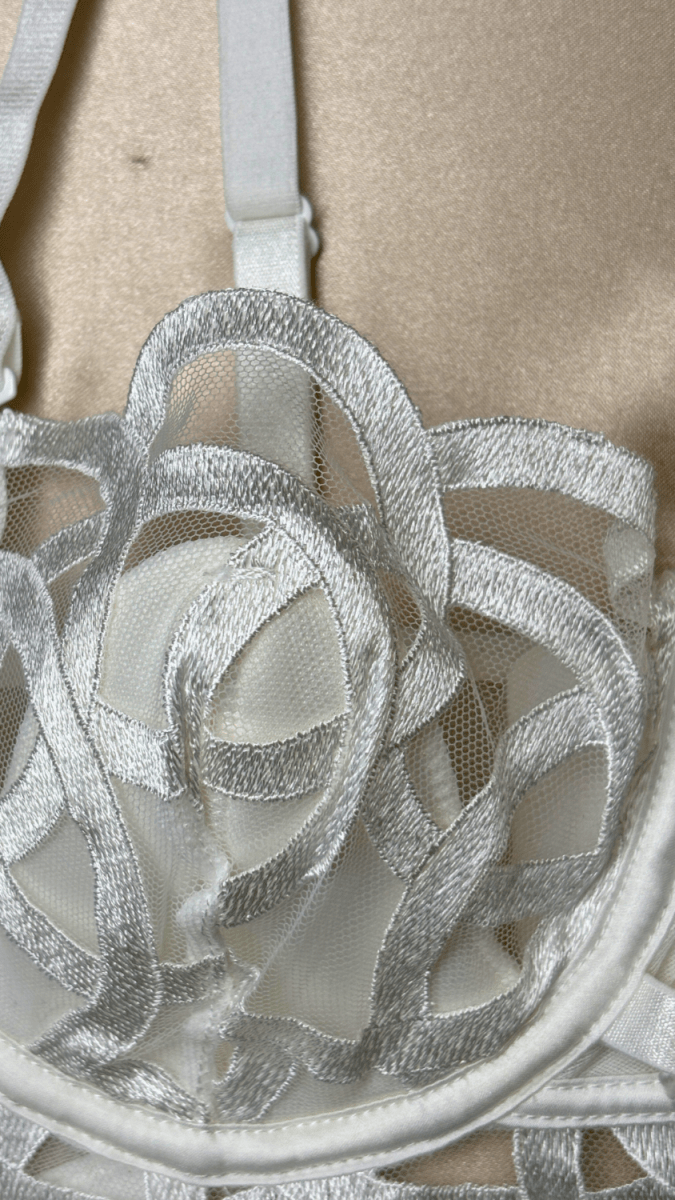 Fleur White Bra - TRÈS FOU OR SOMETHING