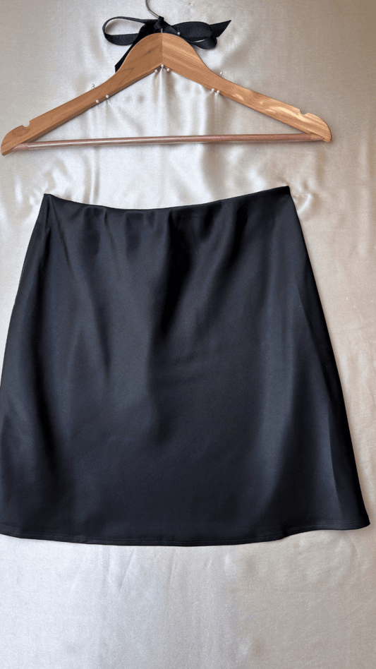 Flowy Satin Black Skirt - TRÈS FOU OR SOMETHING