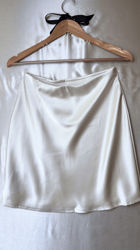 Flowy Satin Gold Skirt - TRÈS FOU OR SOMETHING