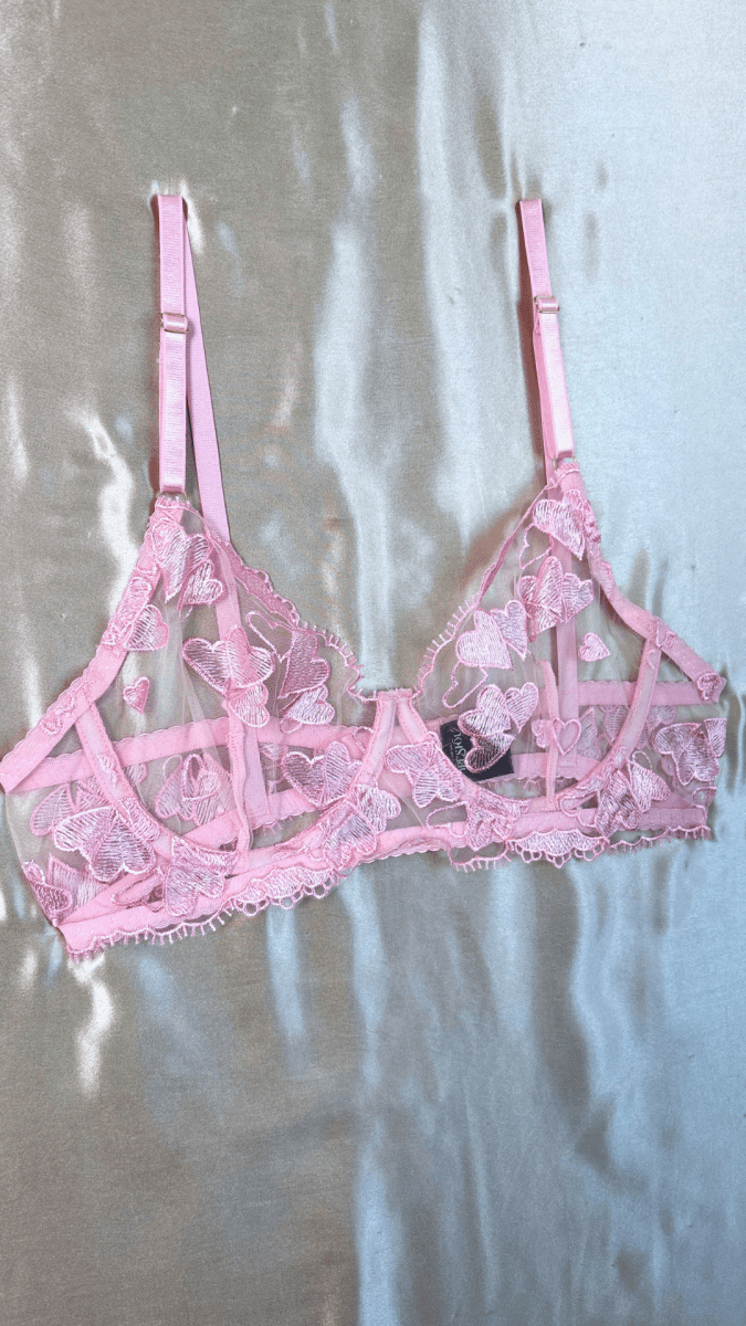 Fluttering Hearts Bra - TRÈS FOU OR SOMETHING