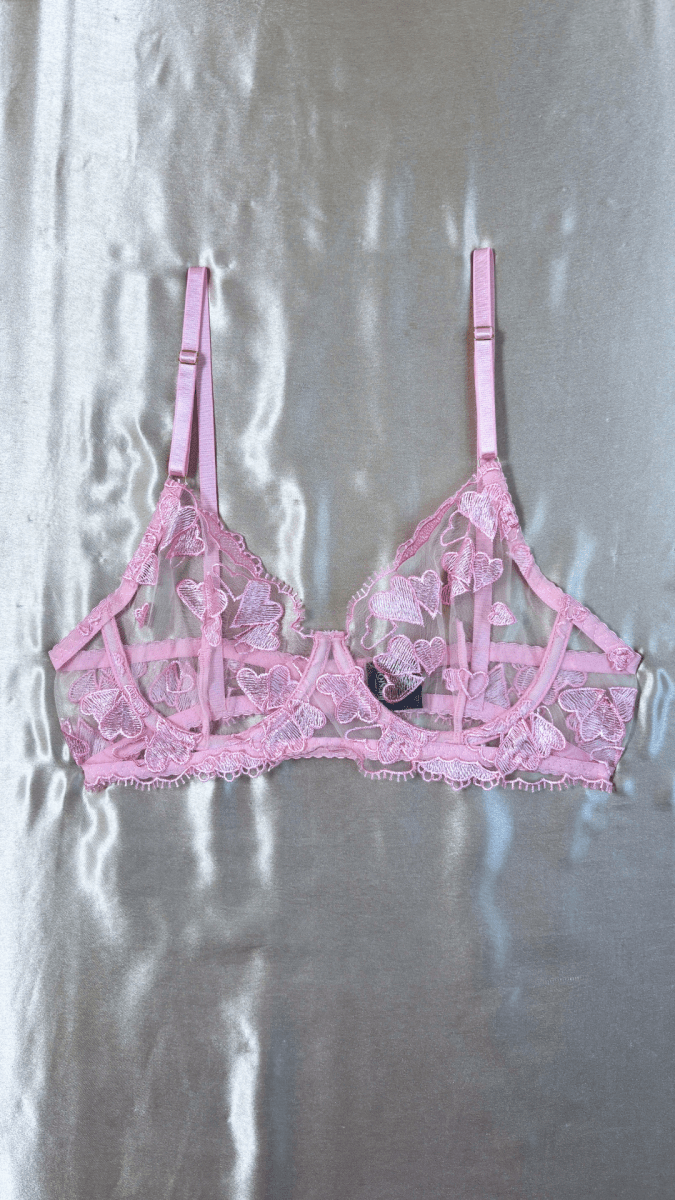 Fluttering Hearts Bra - TRÈS FOU OR SOMETHING