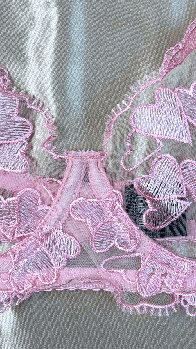 Fluttering Hearts Bra - TRÈS FOU OR SOMETHING