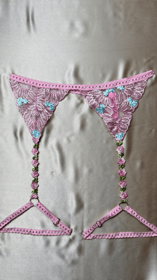 Gardenia Garter - TRÈS FOU OR SOMETHING