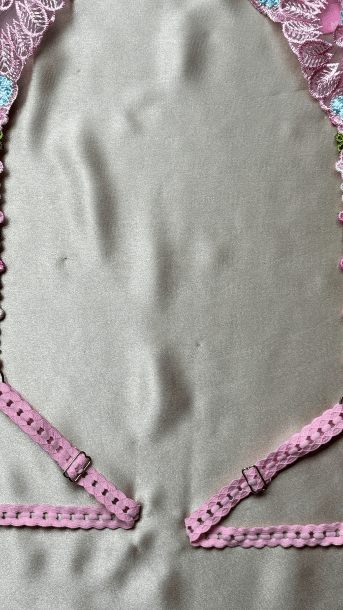 Gardenia Garter - TRÈS FOU OR SOMETHING