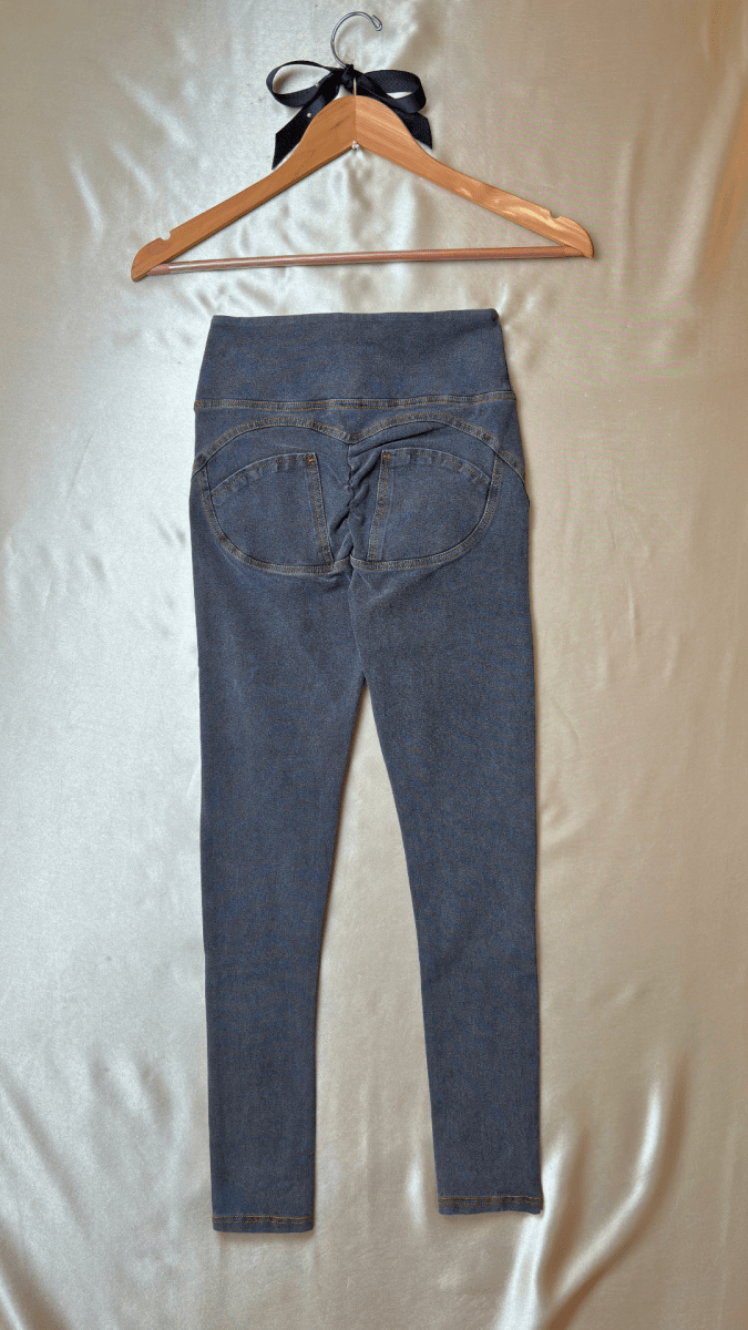 High Rise Butt Enhancer Gray Jeggings - TRÈS FOU OR SOMETHING