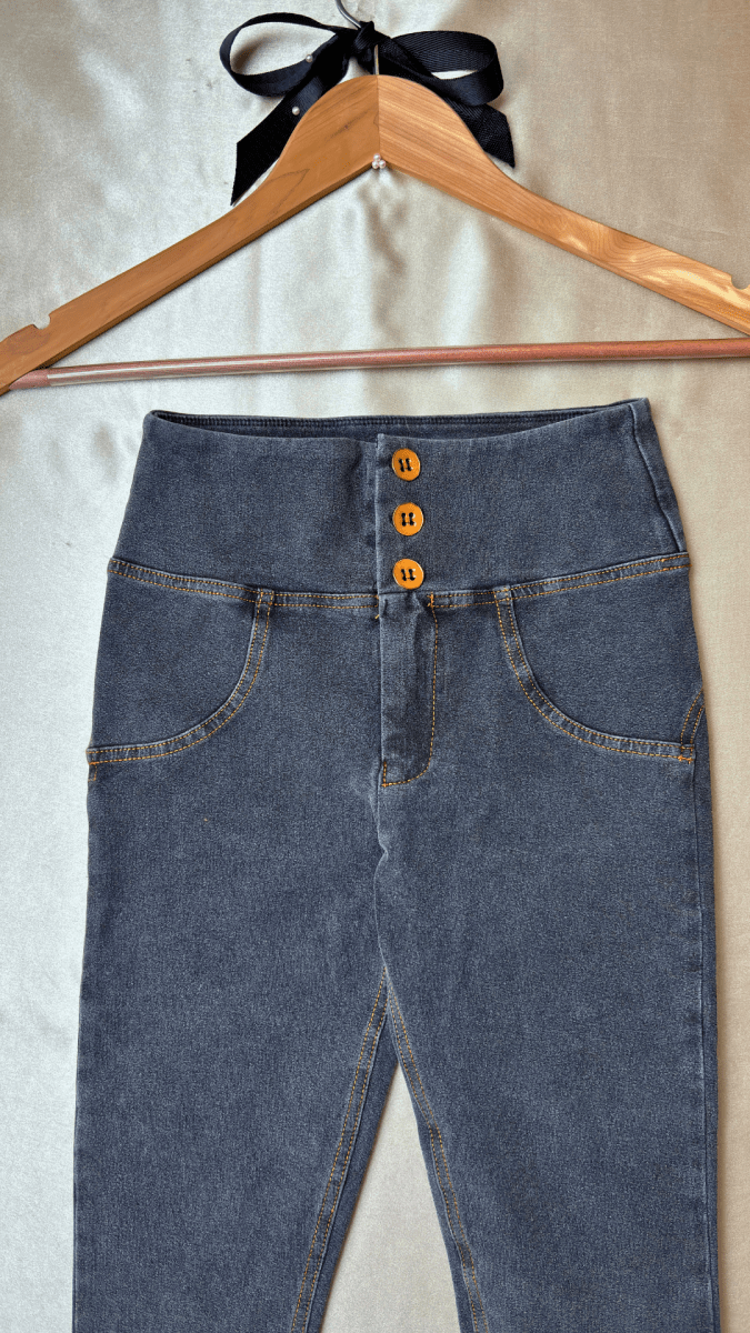 High Rise Butt Enhancer Gray Jeggings - TRÈS FOU OR SOMETHING