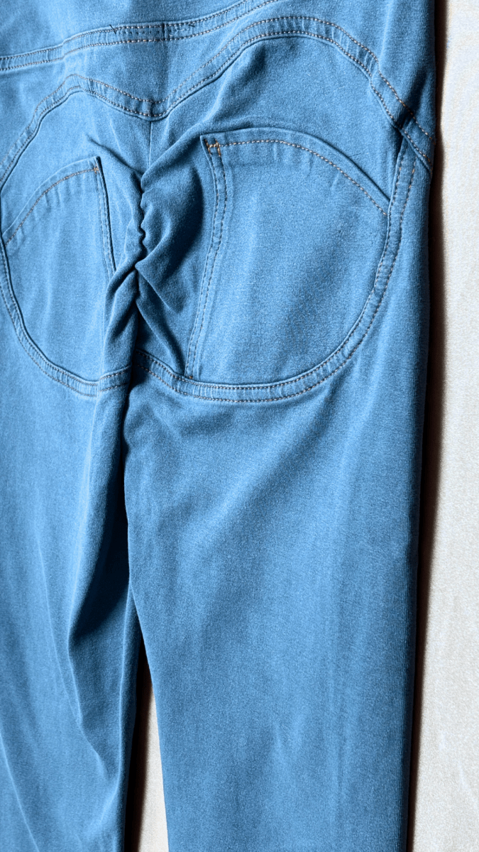 High Rise Butt Enhancer Light Blue Jeggings - TRÈS FOU OR SOMETHING