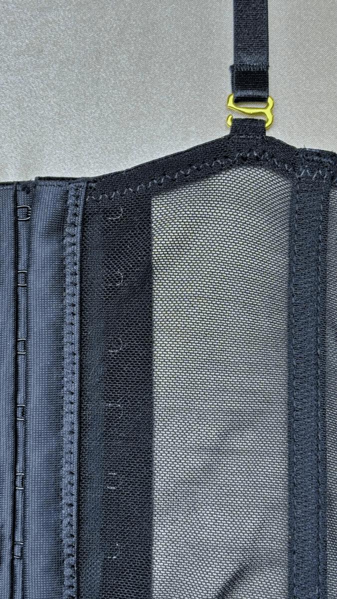 Jolie Black Bustier - TRÈS FOU OR SOMETHING