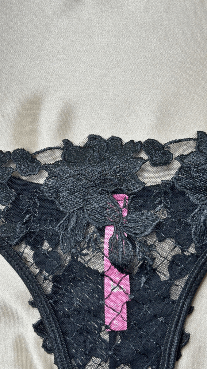 Juliana Panty - TRÈS FOU OR SOMETHING