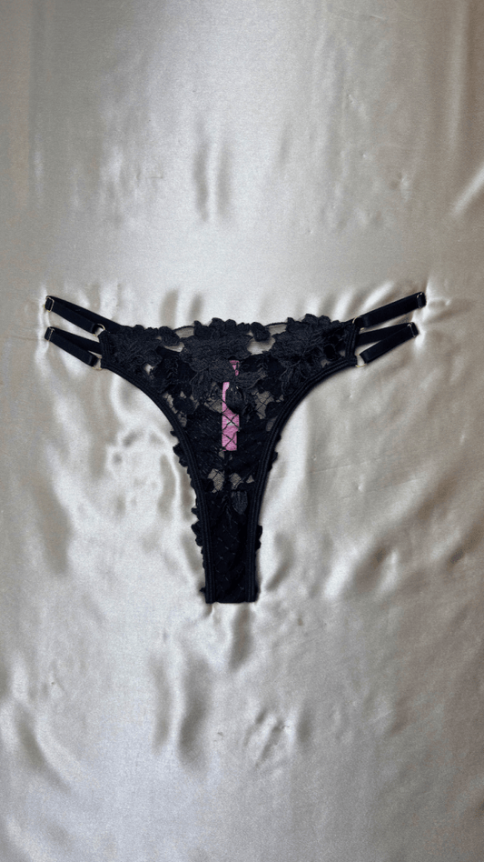 Juliana Panty - TRÈS FOU OR SOMETHING