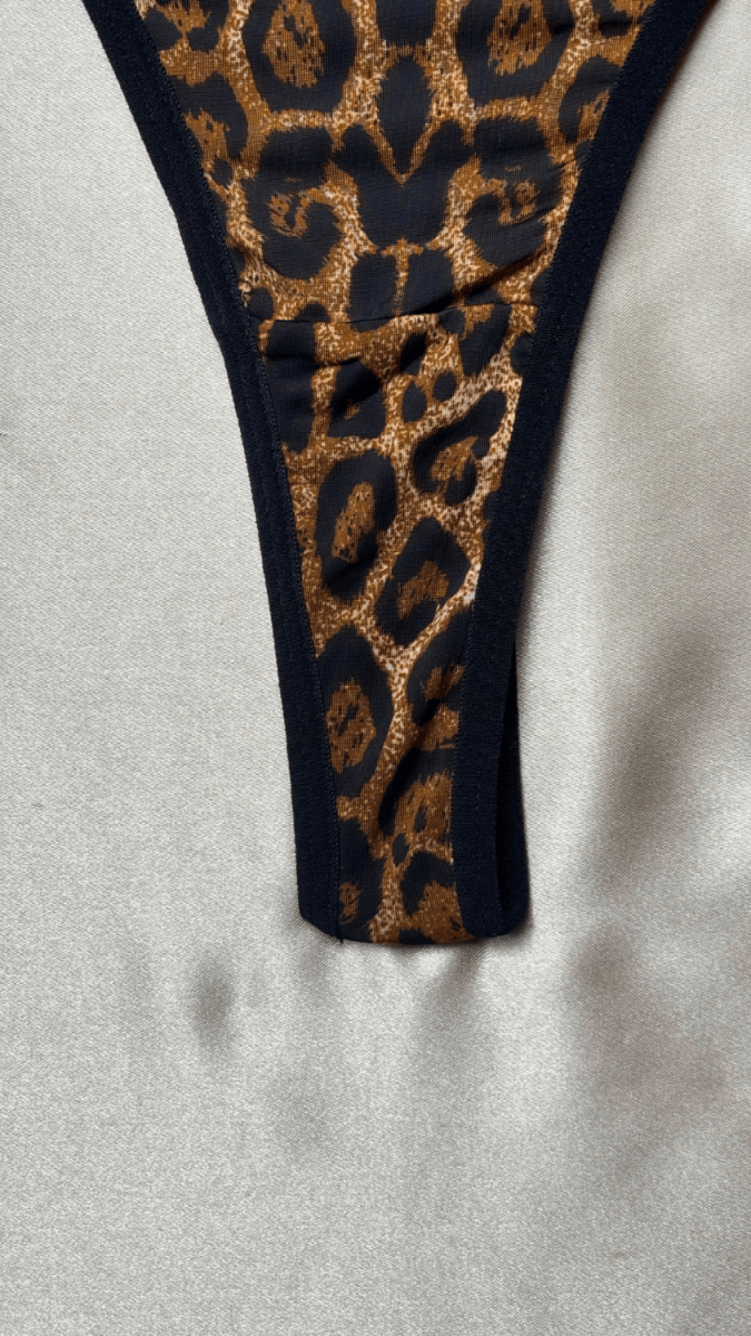 Leona Panty - TRÈS FOU OR SOMETHING