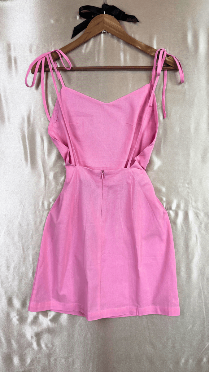 Light Linen Dress - TRÈS FOU OR SOMETHING