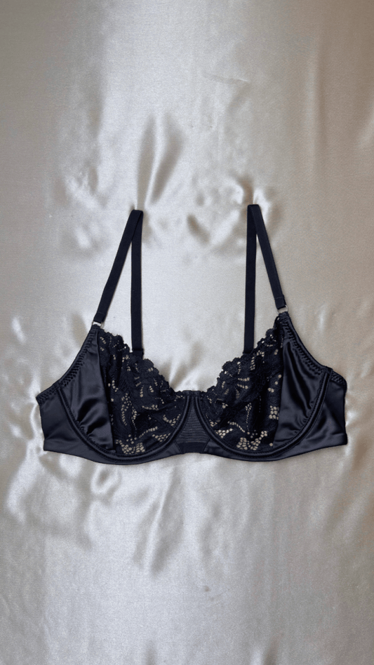 Lyla Lacy Black Bra - TRÈS FOU OR SOMETHING