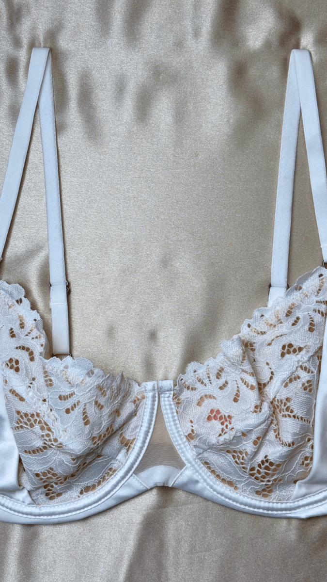 Lyla White Bra - TRÈS FOU OR SOMETHING