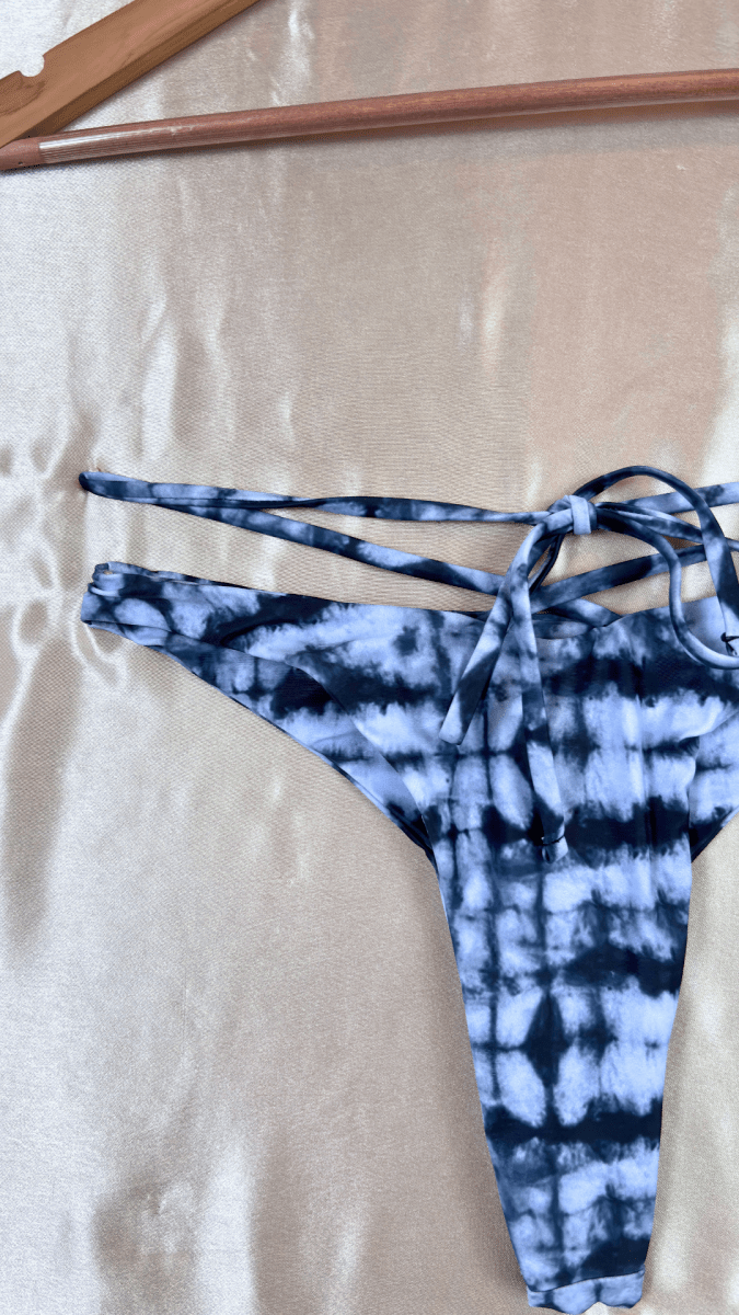 Magnetic Waves Bikini Bikini Bottom - TRÈS FOU OR SOMETHING