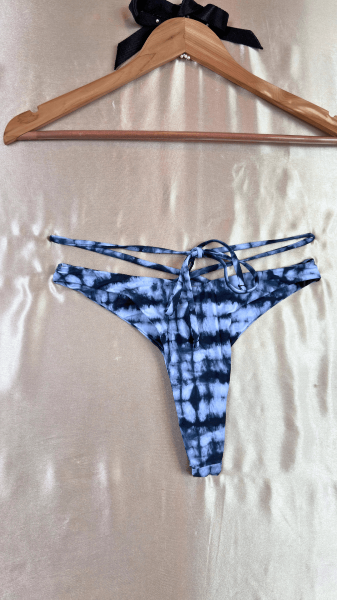 Magnetic Waves Bikini Bikini Bottom - TRÈS FOU OR SOMETHING