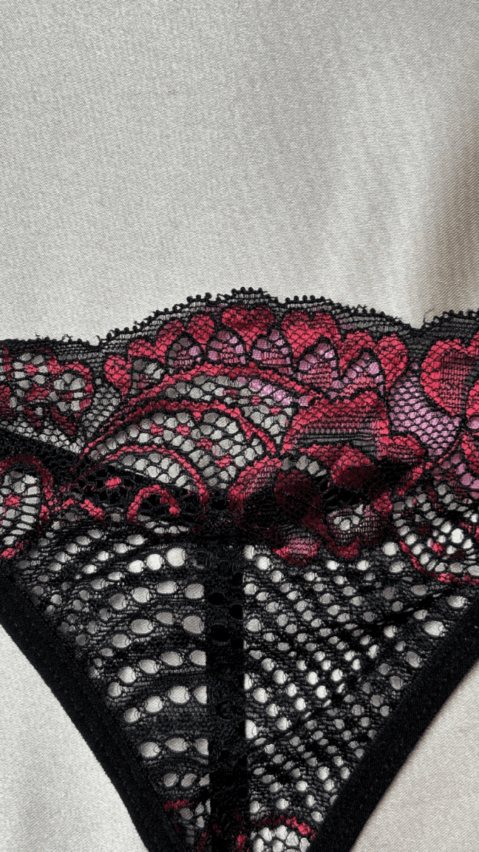 Marie - Annette Panty - TRÈS FOU OR SOMETHING