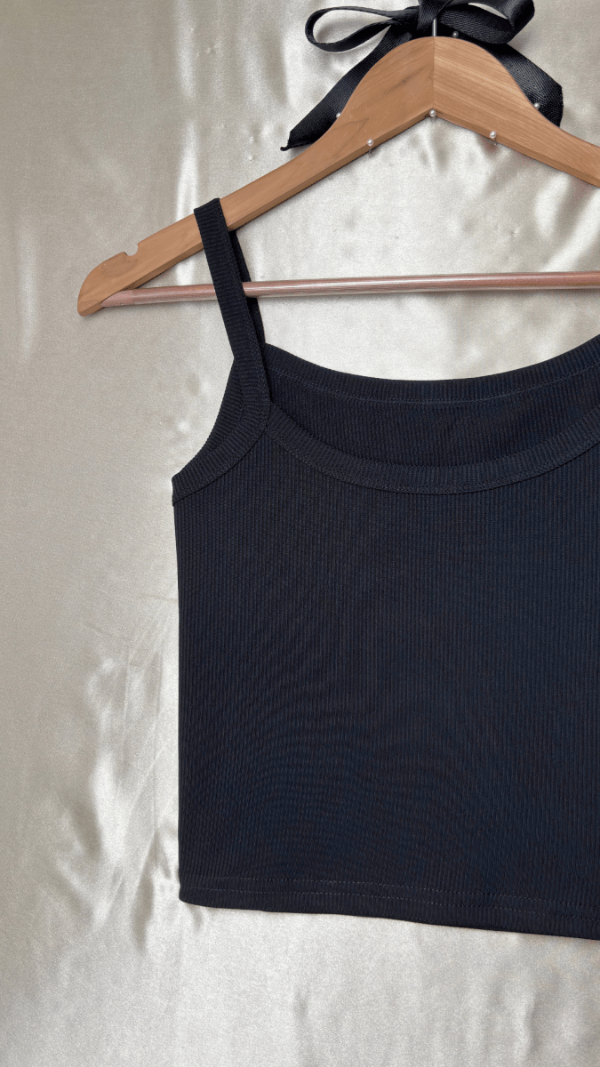 Minimal Crop Black Tank Top - TRÈS FOU OR SOMETHING
