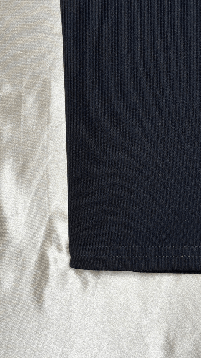 Minimal Crop Black Tank Top - TRÈS FOU OR SOMETHING