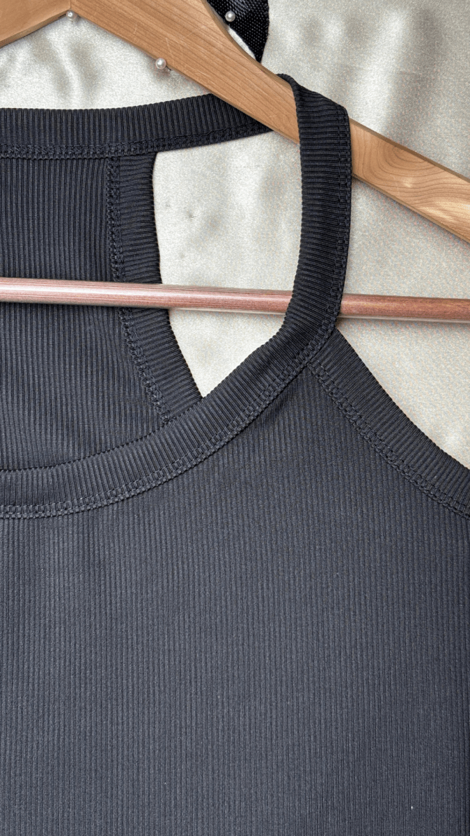 Minimal Racerback Black Tank Top - TRÈS FOU OR SOMETHING