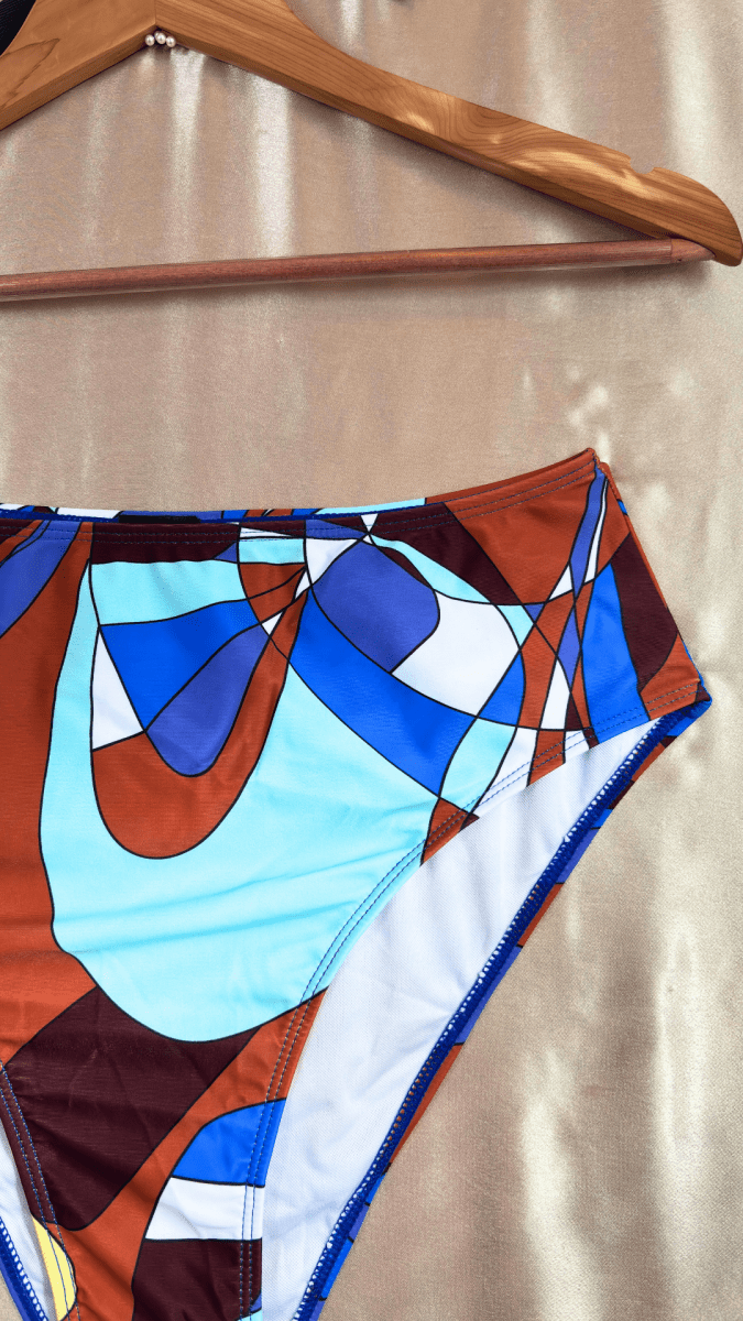 Mother Earth Bikini Bottom - TRÈS FOU OR SOMETHING