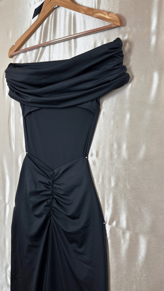 Off The Shoulders Backless Dress - TRÈS FOU OR SOMETHING