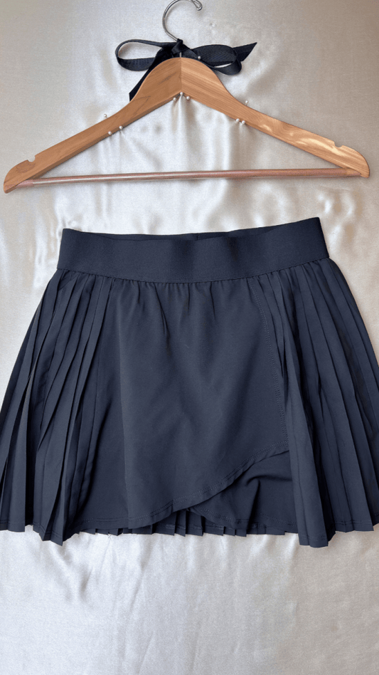 Pleated Athleisure Black Skirt - TRÈS FOU OR SOMETHING