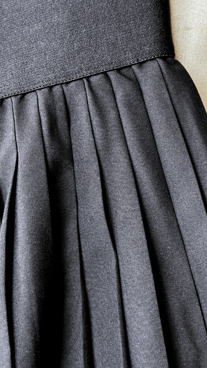 Pleated Athleisure Black Skirt - TRÈS FOU OR SOMETHING