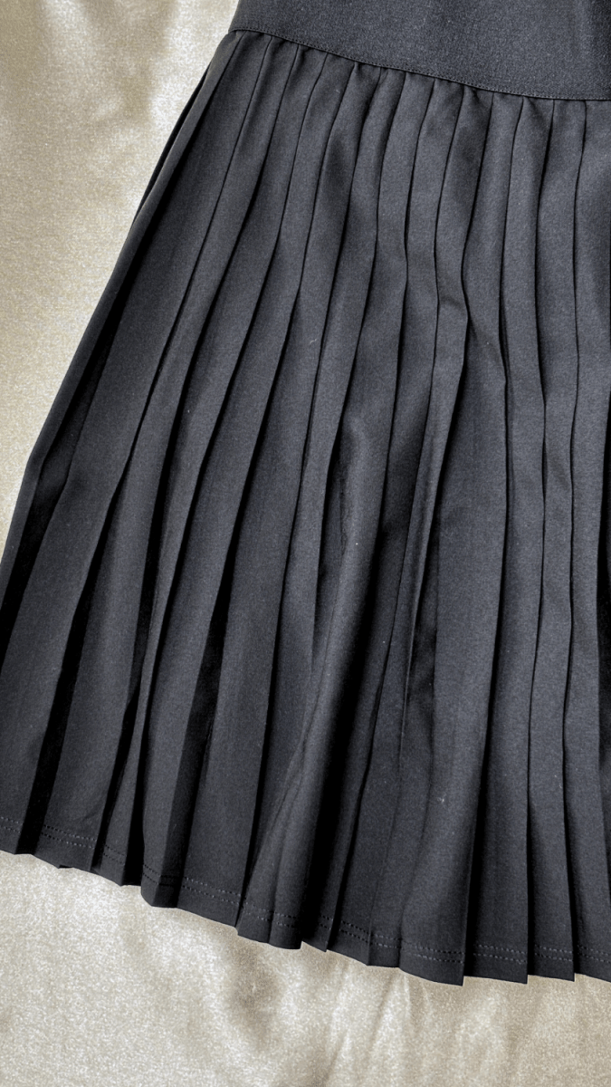 Pleated Athleisure Black Skirt - TRÈS FOU OR SOMETHING