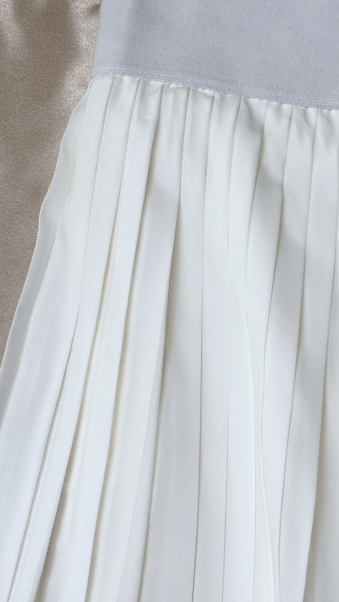 Pleated Athleisure White Skirt - TRÈS FOU OR SOMETHING