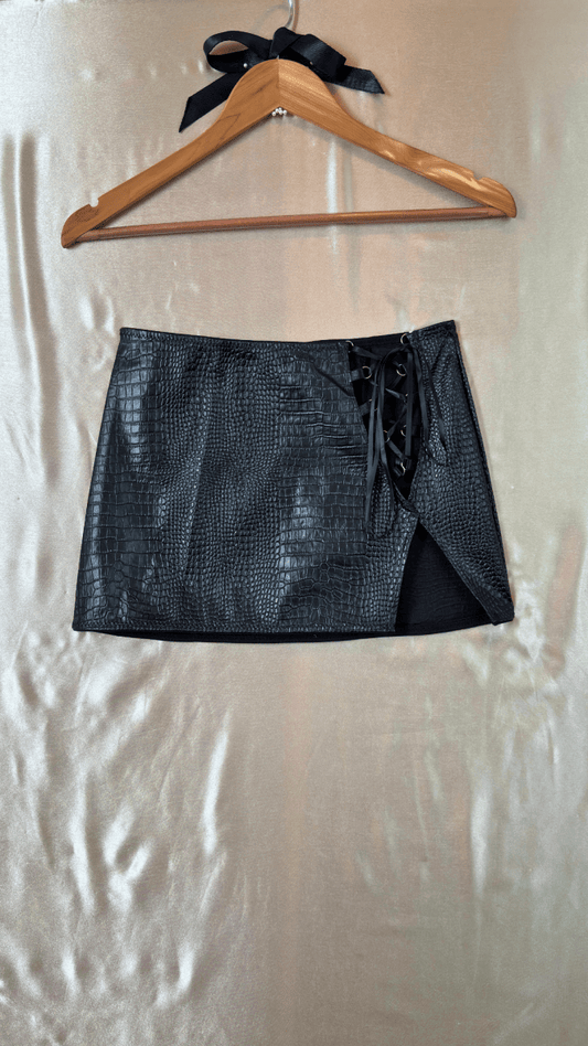 Pleather Tease Skirt - TRÈS FOU OR SOMETHING