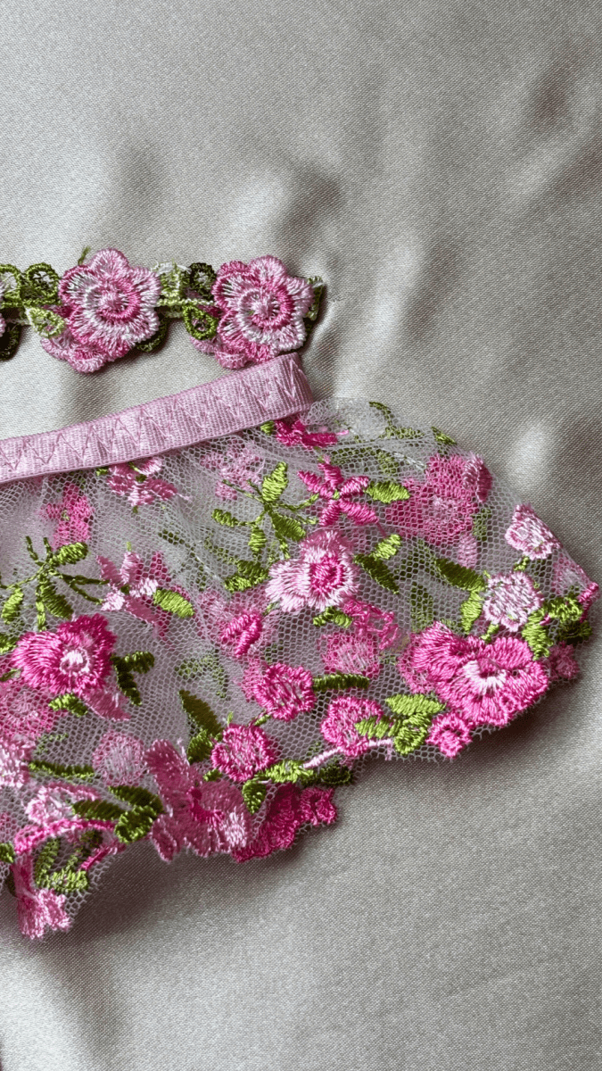 Princess Garter - TRÈS FOU OR SOMETHING