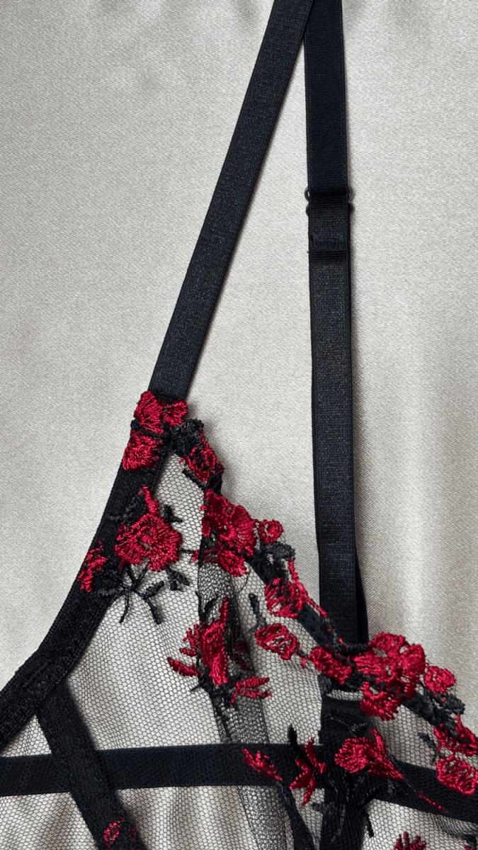 Raspberry Bra - TRÈS FOU OR SOMETHING