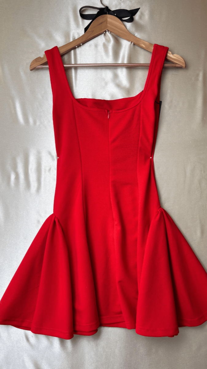 Red My Hips Dress - TRÈS FOU OR SOMETHING