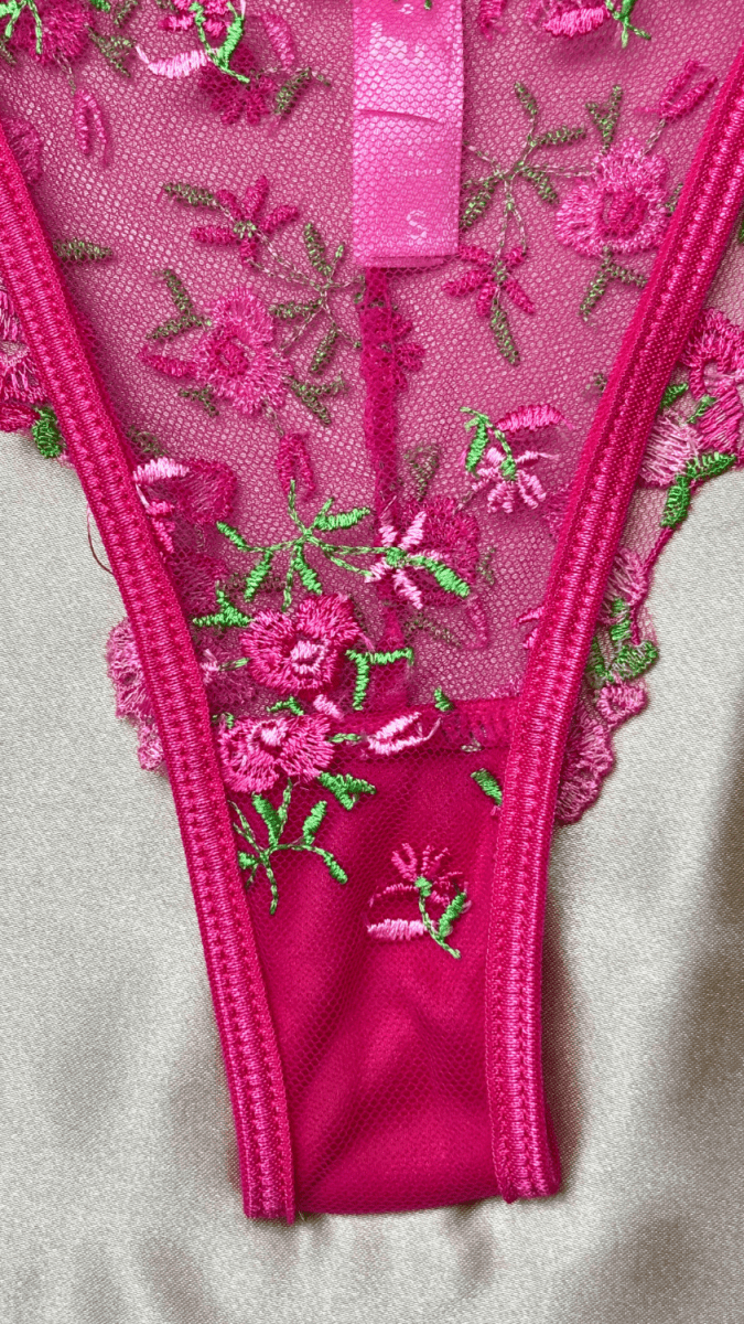 Rosie Panty - TRÈS FOU OR SOMETHING