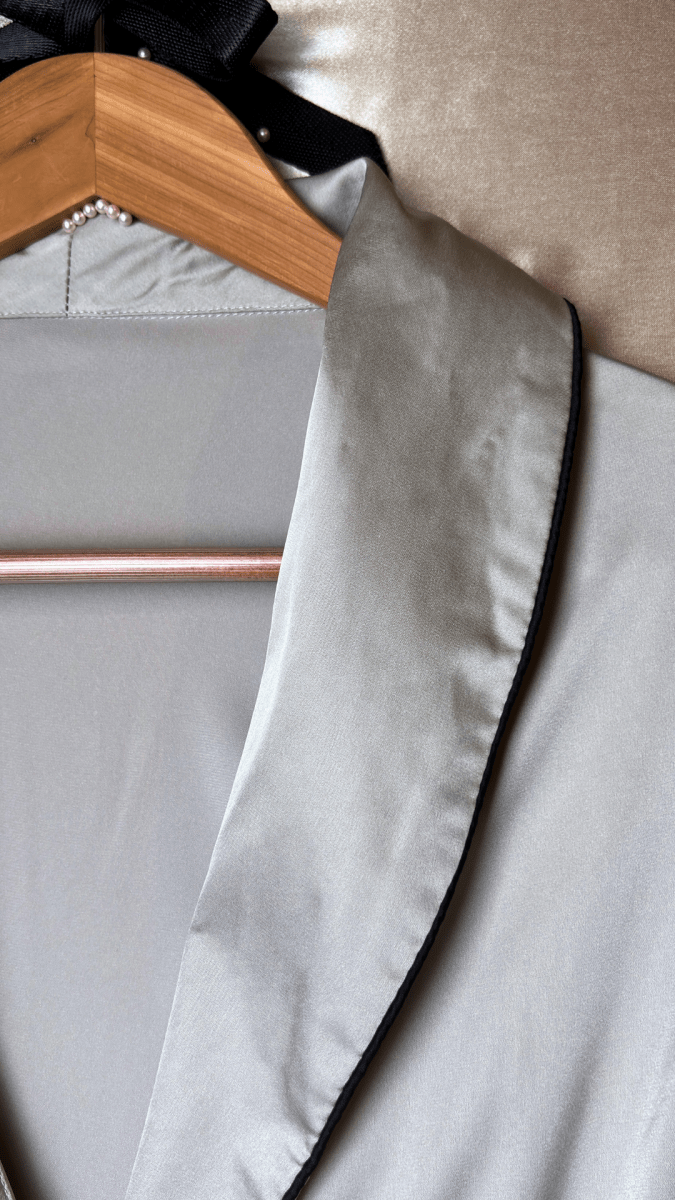 Satin Collared Gray Robe - TRÈS FOU OR SOMETHING