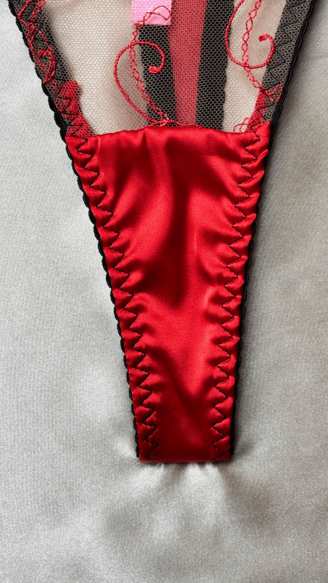 Scarlett Panty - TRÈS FOU OR SOMETHING