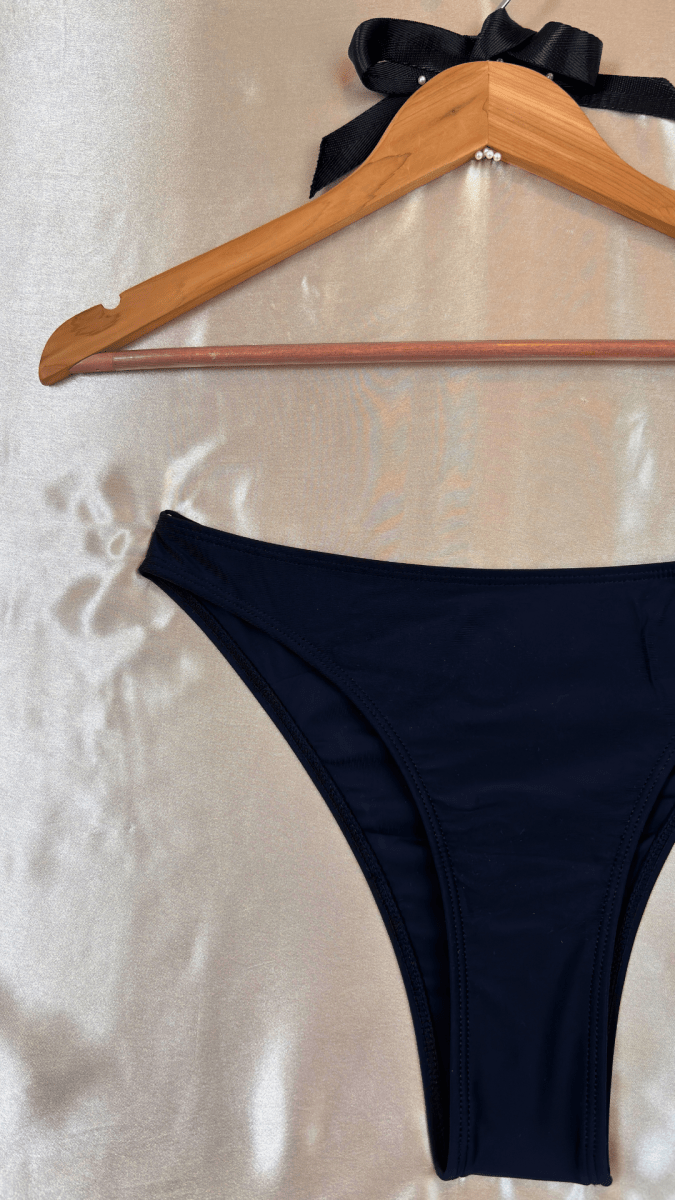 Sea Shell Pearls Bikini Bottom - TRÈS FOU OR SOMETHING