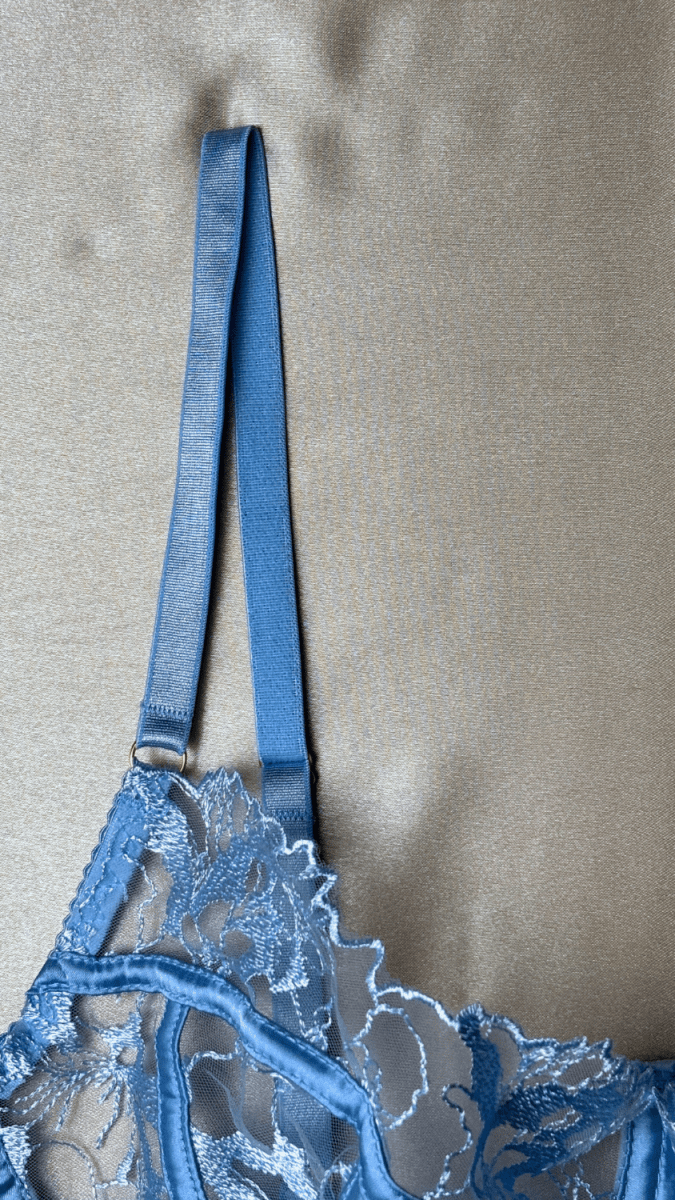 Serene Bra - TRÈS FOU OR SOMETHING