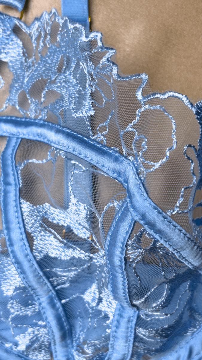 Serene Bra - TRÈS FOU OR SOMETHING