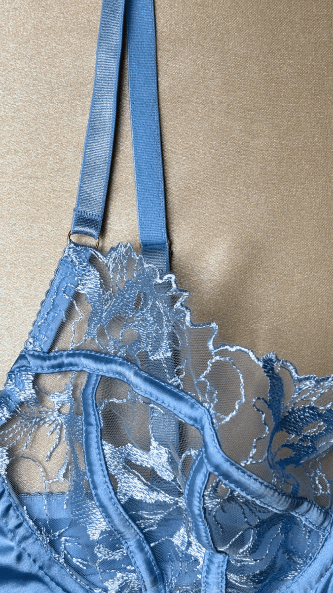 Serene Bra - TRÈS FOU OR SOMETHING