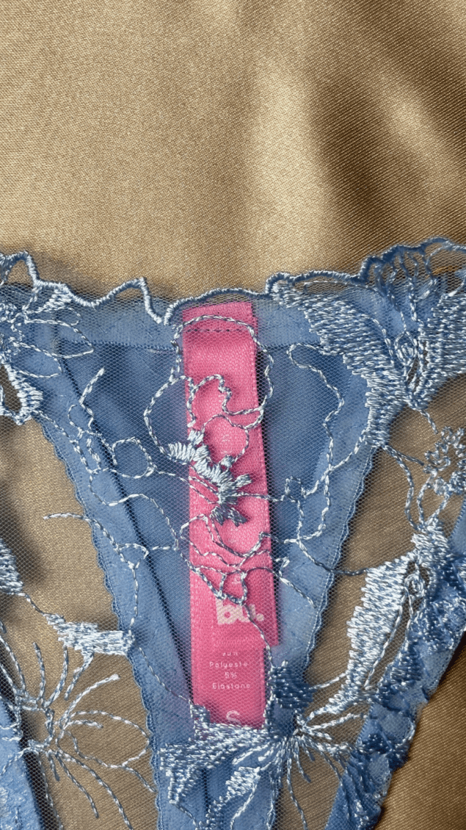 Serene Panty - TRÈS FOU OR SOMETHING