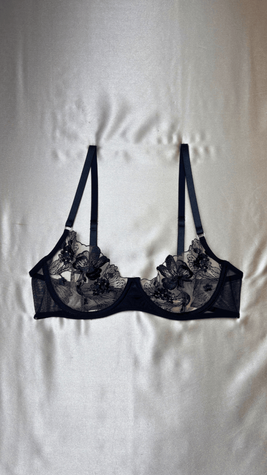 Sofia Bra - TRÈS FOU OR SOMETHING