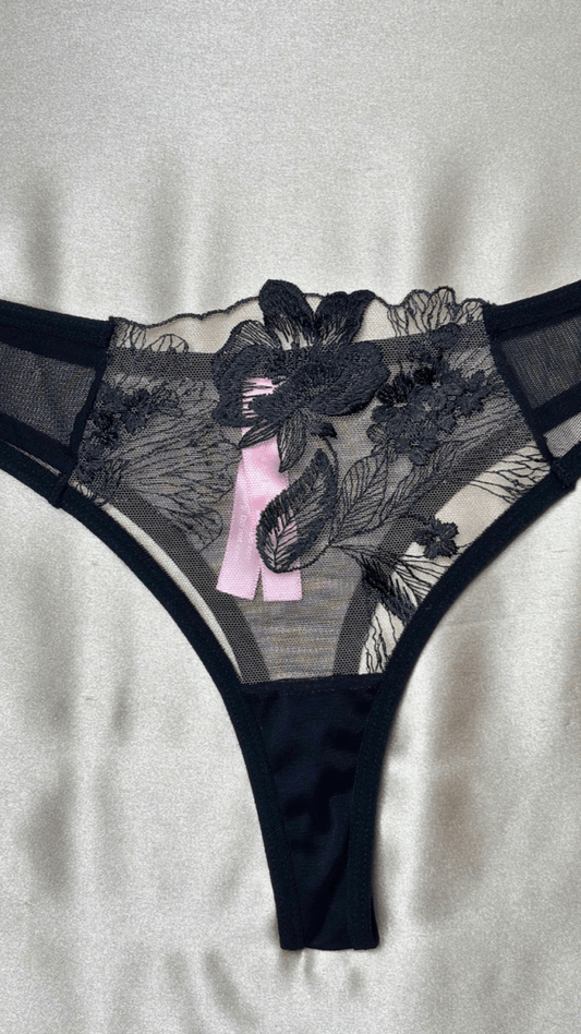 Sofia Panty - TRÈS FOU OR SOMETHING