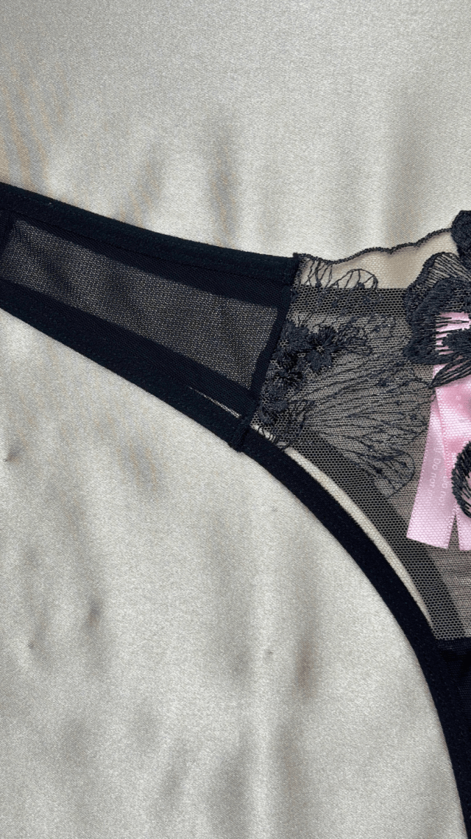 Sofia Panty - TRÈS FOU OR SOMETHING