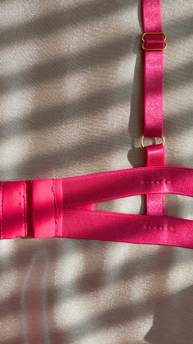 Summer's Fruit in Gold Bra - TRÈS FOU OR SOMETHING