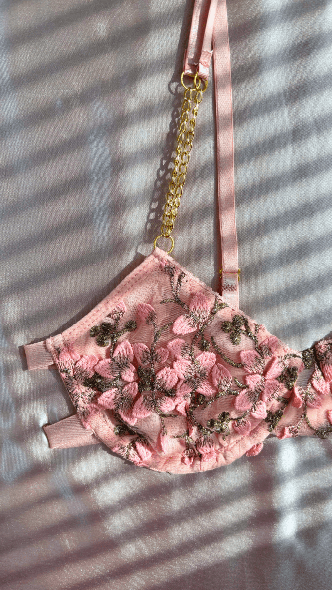 Summer's Fruit in Gold Bra - TRÈS FOU OR SOMETHING