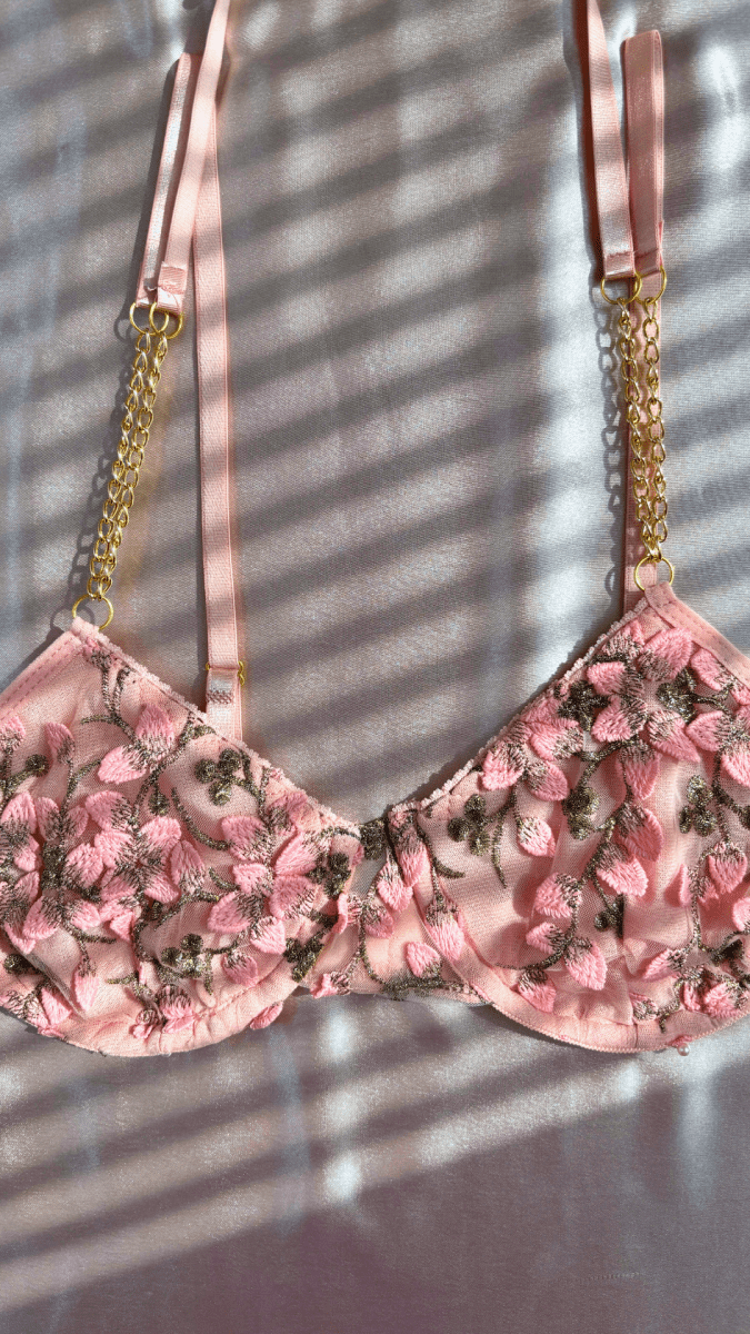 Summer's Fruit in Gold Bra - TRÈS FOU OR SOMETHING